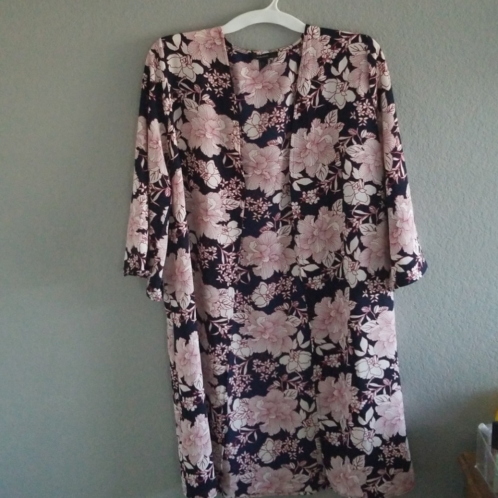 Floral Navy/cream kimono cardigan